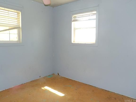 4th image of 5011 W County Road 490