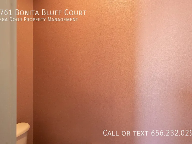 1761 Bonita Bluff Ct — Photo 20