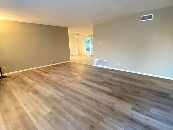 5th image of 2440 E Walnut Ave