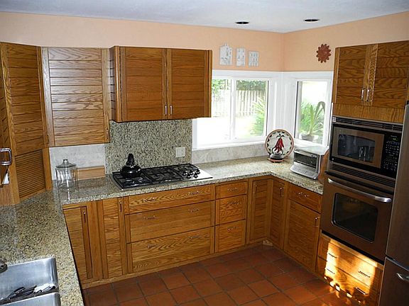 5th image of 4410 Briarbend Dr