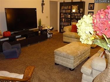 5th image of 107 Squires Ct