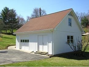 Detached Garage