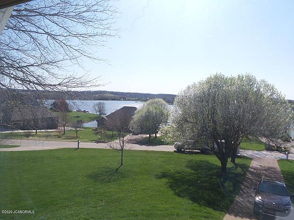 5th image of 2819 Foxdale Dr