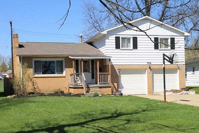 1st image of 916 Evans Ave