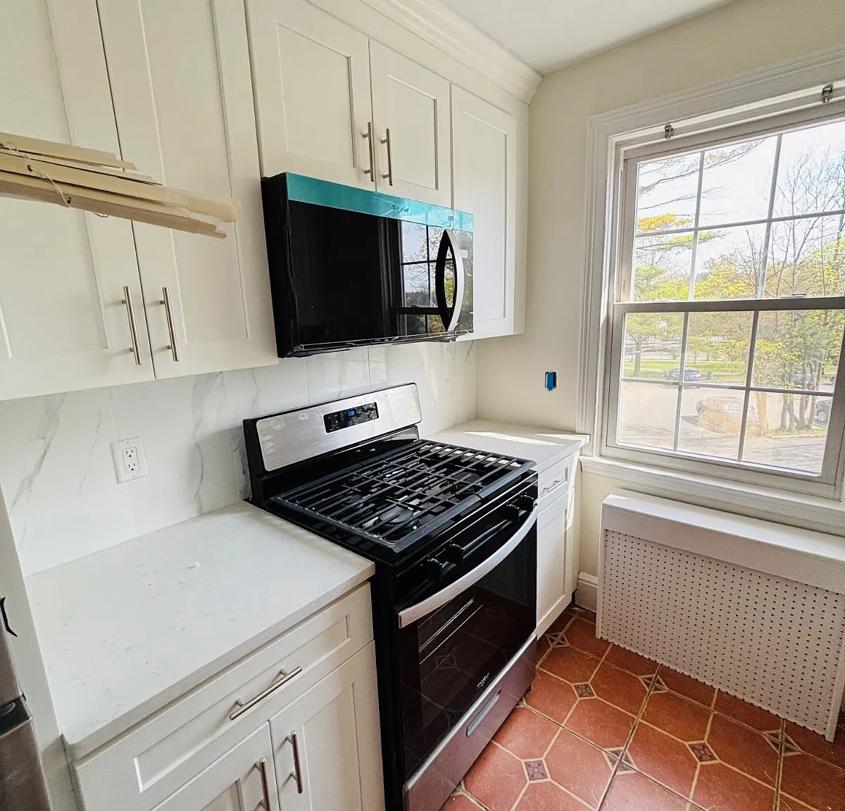2 bed, 1.0 bath, $3,500 — Photo 1