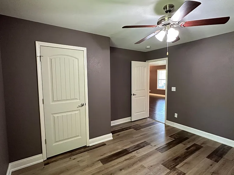 333 Lyle Curtis Cir — Photo 38