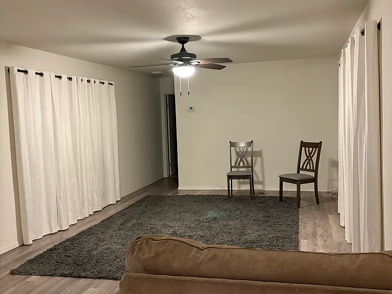 513 Grindstone Canyon Rd — Photo 2