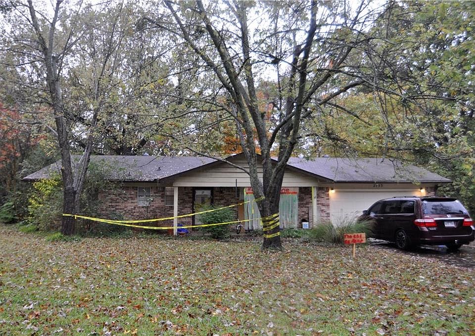1st image of 2133 N Winwood Dr