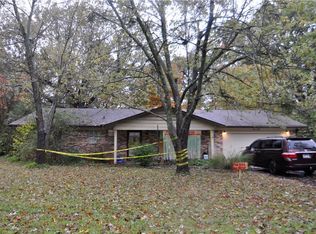 2133 N Winwood Dr, Fayetteville, AR 72703