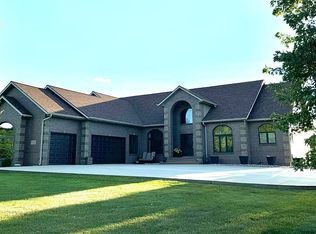 10044 NW 74th Ave, Johnston, IA 50131