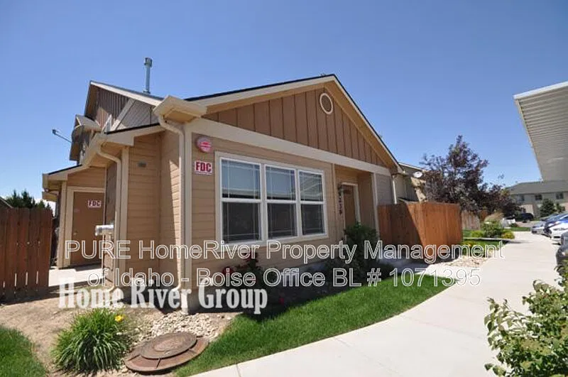 2 bed, 2.0 bath, 1000 sqft, $1,595 — Photo 1