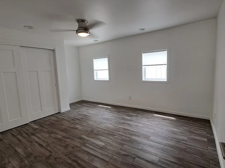 580 N Main St — Photo 11