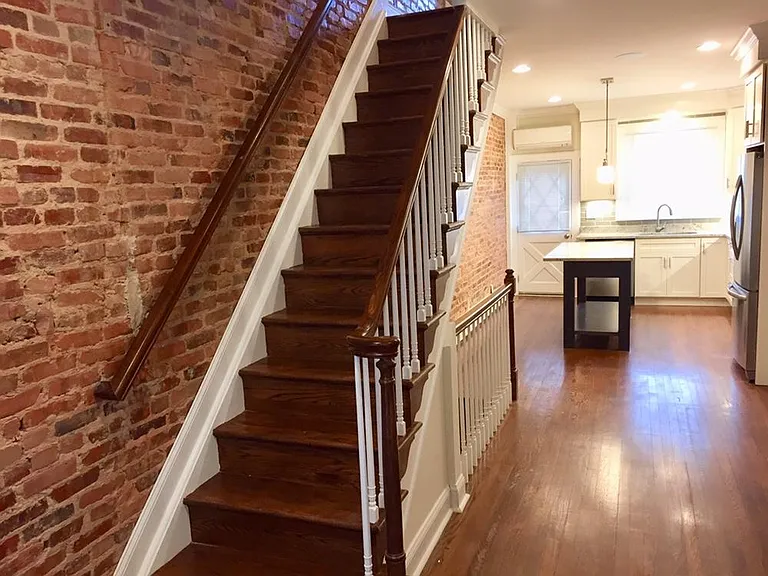 630 S Belnord Ave — Photo 2