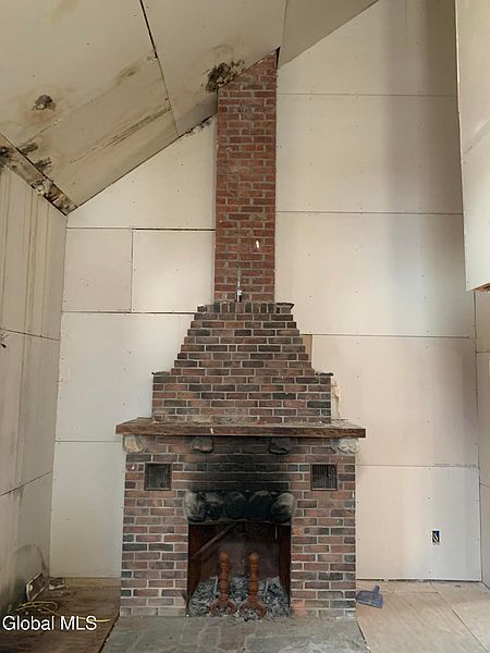 5th image of 1432 Hudson Avenue