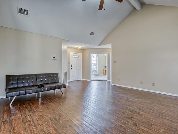 5th image of 6909 Bernadine St