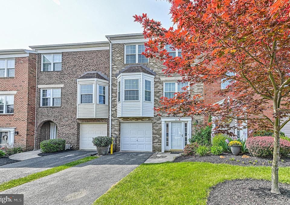 1st image of 43 Jayme Dr #12