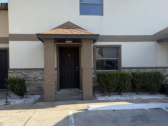 2nd image of 814 S Central Ave #6