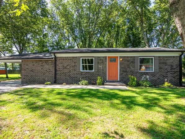 349 Dawn Dr, Cedar Hill, TN 37032