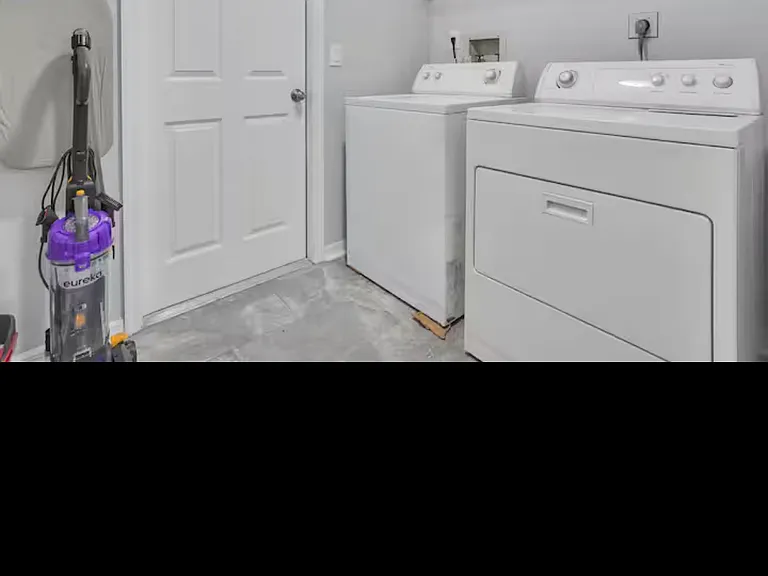 127 Burroughs Dr — Photo 23