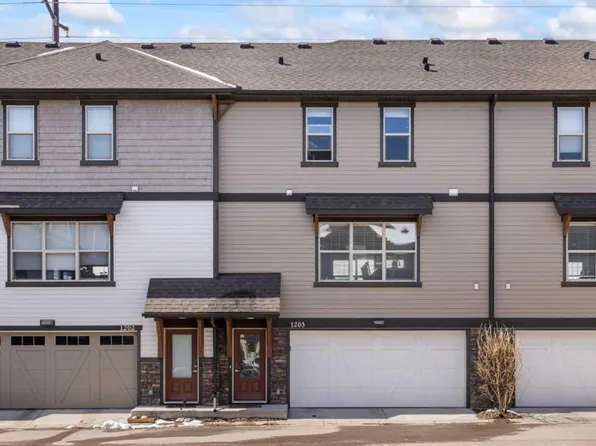 32 E Horseshoe Cres #1203, Cochrane, AB T4C 2P4