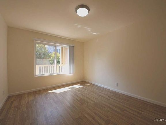 5th image of 1915 Greenwich St APT 5
