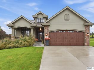 19302 Blaine St, Omaha, NE 68135