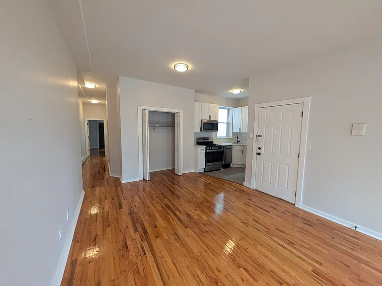 68 Gardner Ave #2 — Photo 2