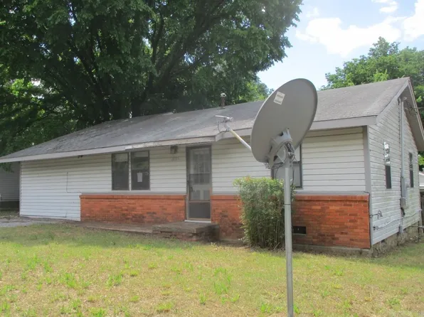 2095 N Heights Ave, Batesville, AR 72501