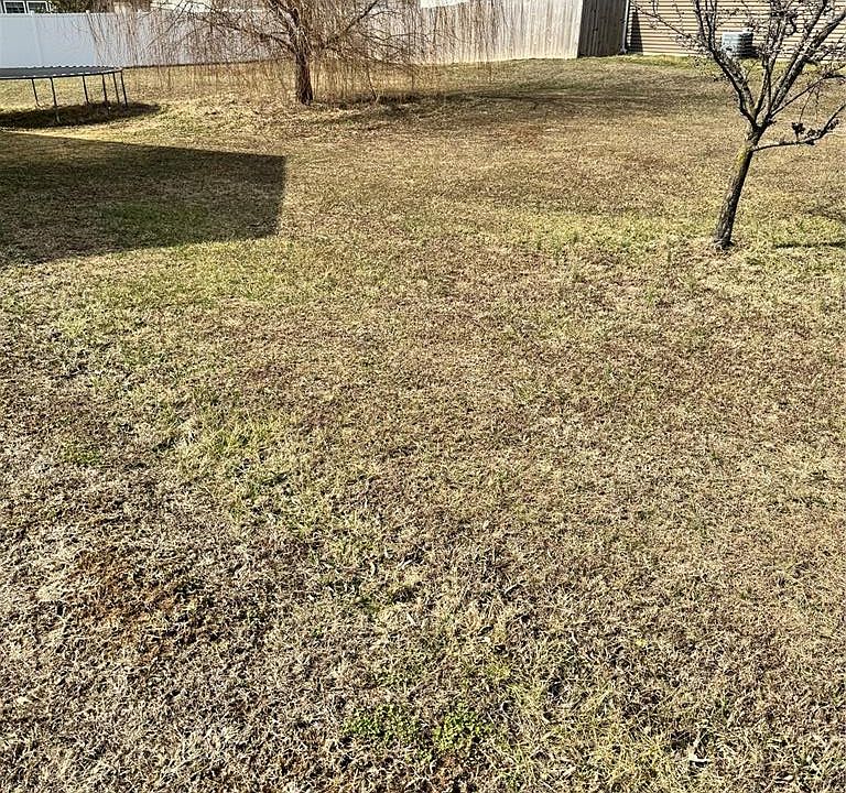 2nd image of 453 Arbor Cir