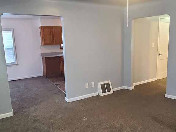 4th image of 6451 Westwood St