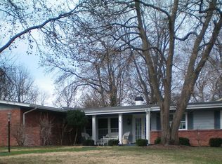 840 Woodruff Dr, Ballwin, MO 63011