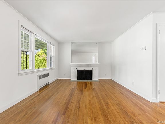 3rd image of 2 Argyle Road