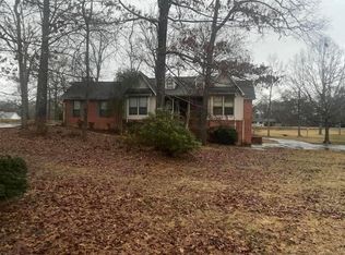 1007 Roy Bennett Cir, Jasper, AL 35503