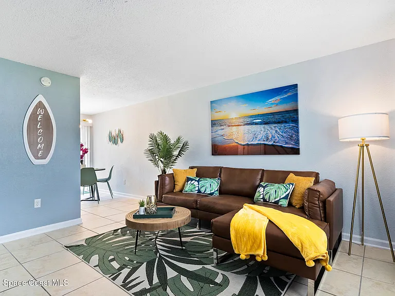 1031 Park Dr #4 — Photo 3