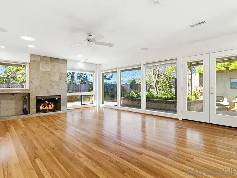 8635 Cliffridge Ave — Photo 13