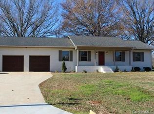 210 Golf Course Rd, Maiden, NC 28650