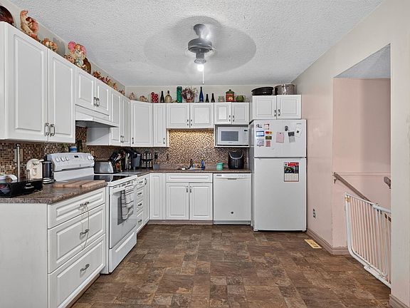 4th image of 8316 157th Ave NW