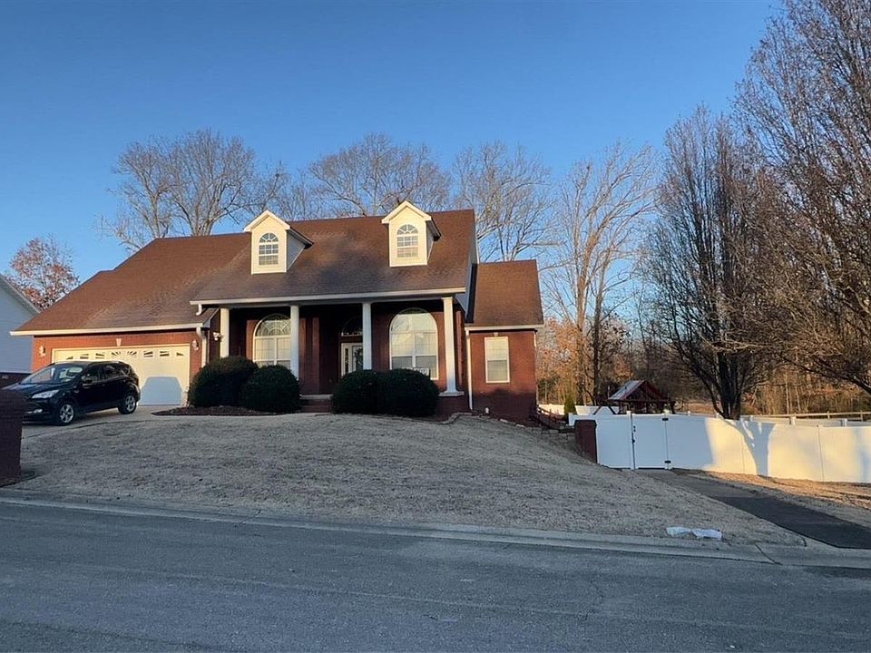 1st image of 2621 Miller Ln