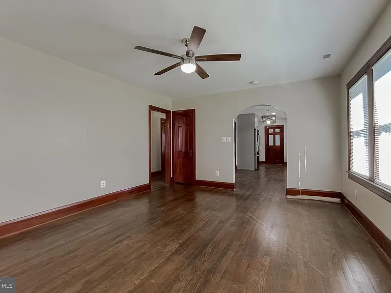 21859 Indian Bridge Rd — Photo 13