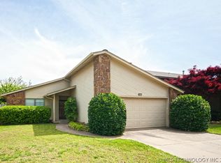 6214 E 93rd St, Tulsa, OK 74137