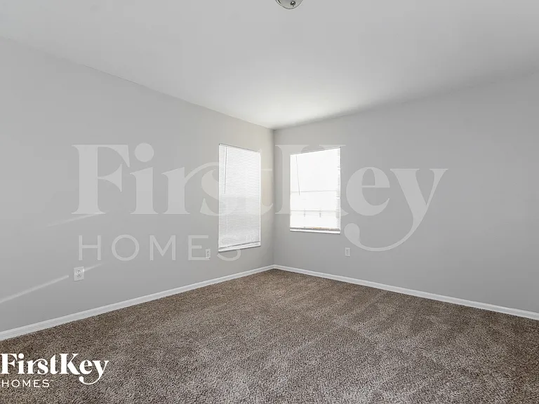 709 Periwinkle Pointe Pl — Photo 17