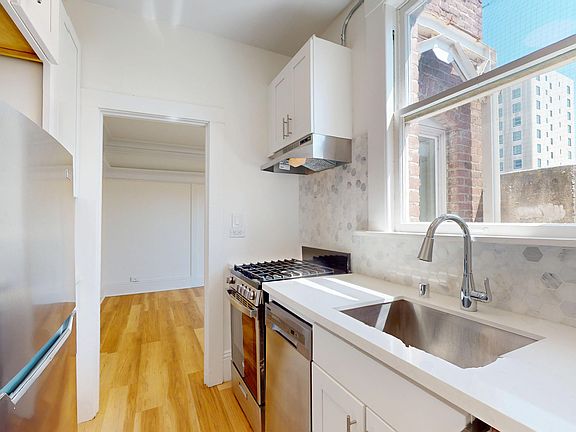 3rd image of 736 Leavenworth St #7