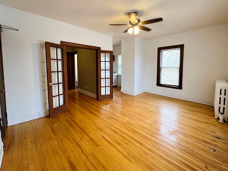 Stevens Square Apartments — Photo 3