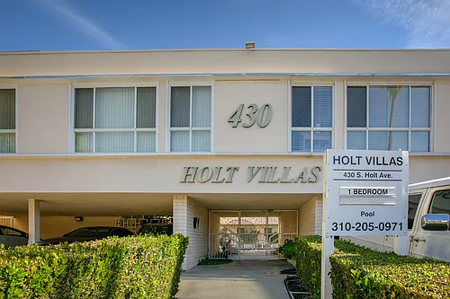 Holt Villas Photo 1