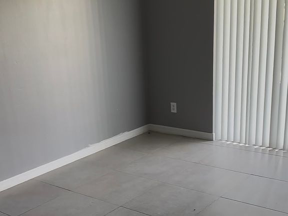 3rd image of 4252 Pershing Pointe Pl APT 2