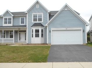 916 Jessamine Dr, Oswego, IL 60543