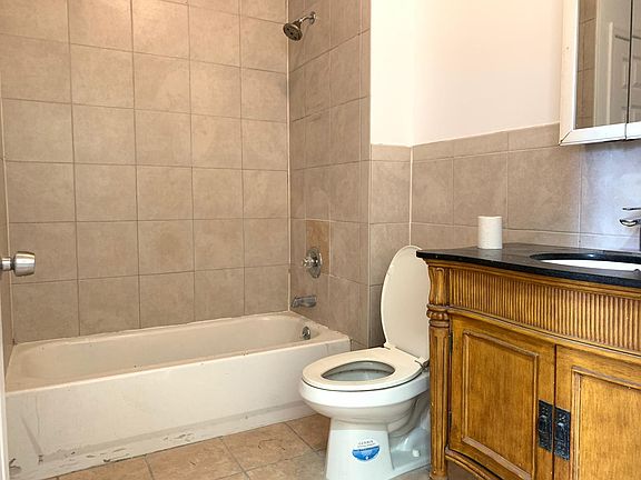 2nd image of 660 Bay St #2F