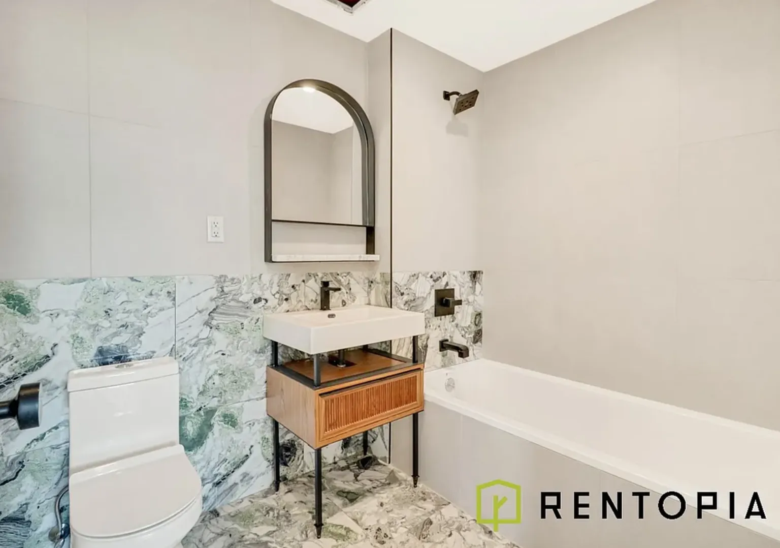 415 Manhattan Avenue — Photo 4