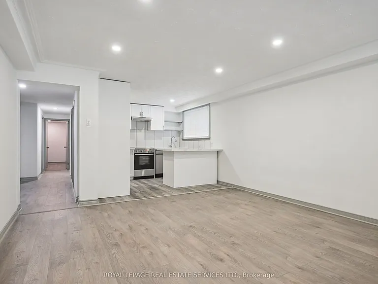 18 33rd St #5 — Photo 8