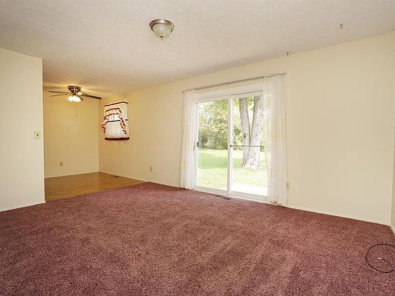 5th image of 5318 Chateau Way